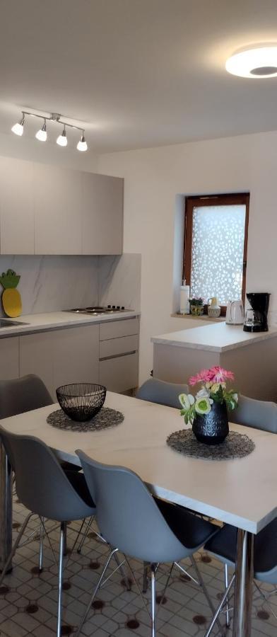 Apartment Oja Malinska Eksteriør bilde